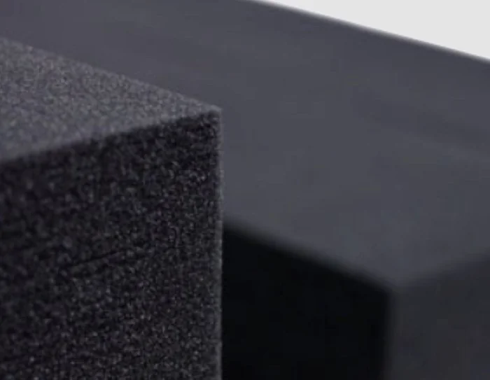 CARBONEFOAM - Пена хорошо пропускает воздух, а угольная пропитка обеспечивает антибактериальный эффект - исключает появление вредных микроорганизмов и нейтрализует запахи.